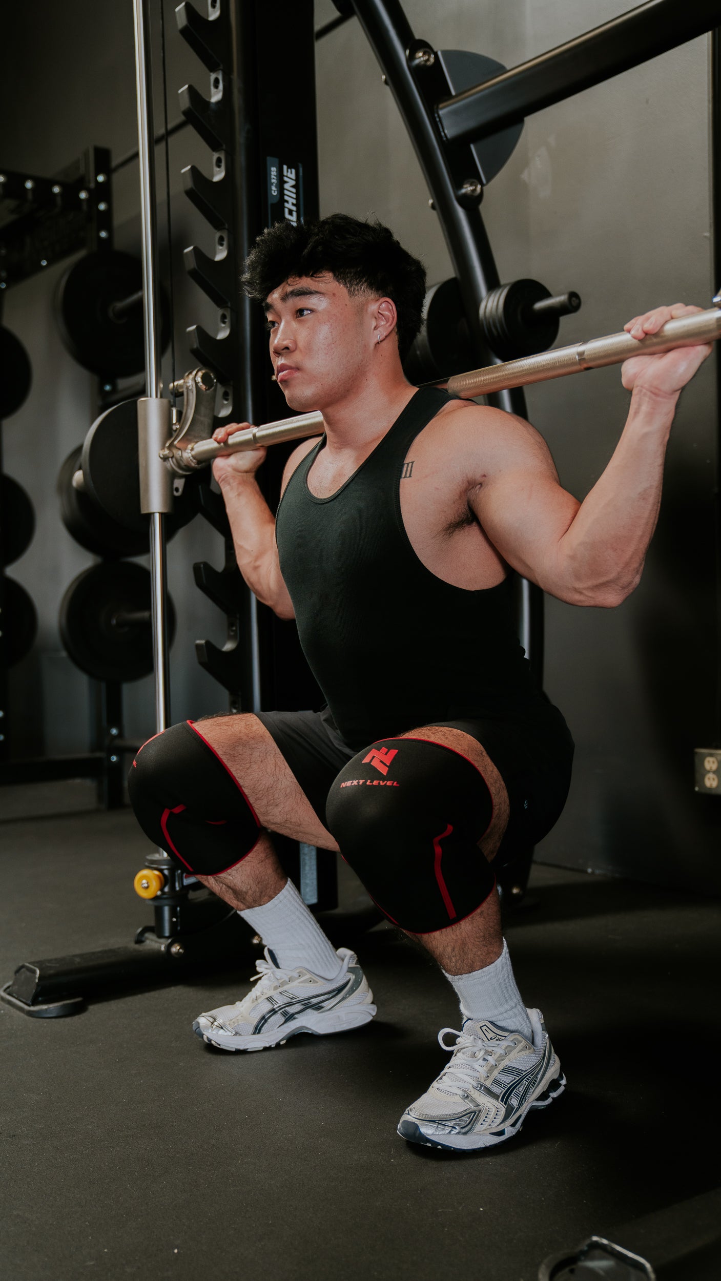 THE STANDARD KNEE SLEEVES
