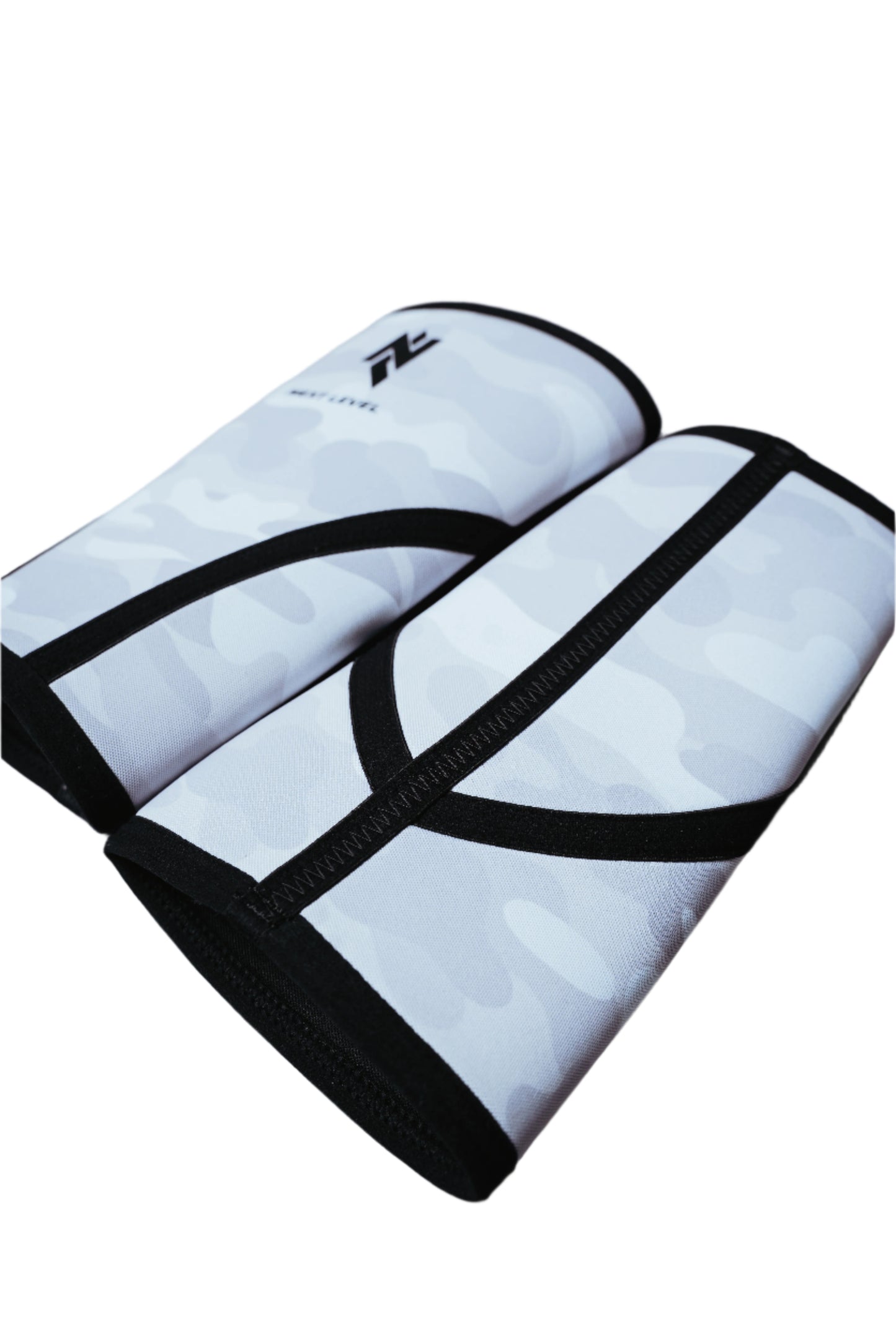 THE STANDARD KNEE SLEEVES