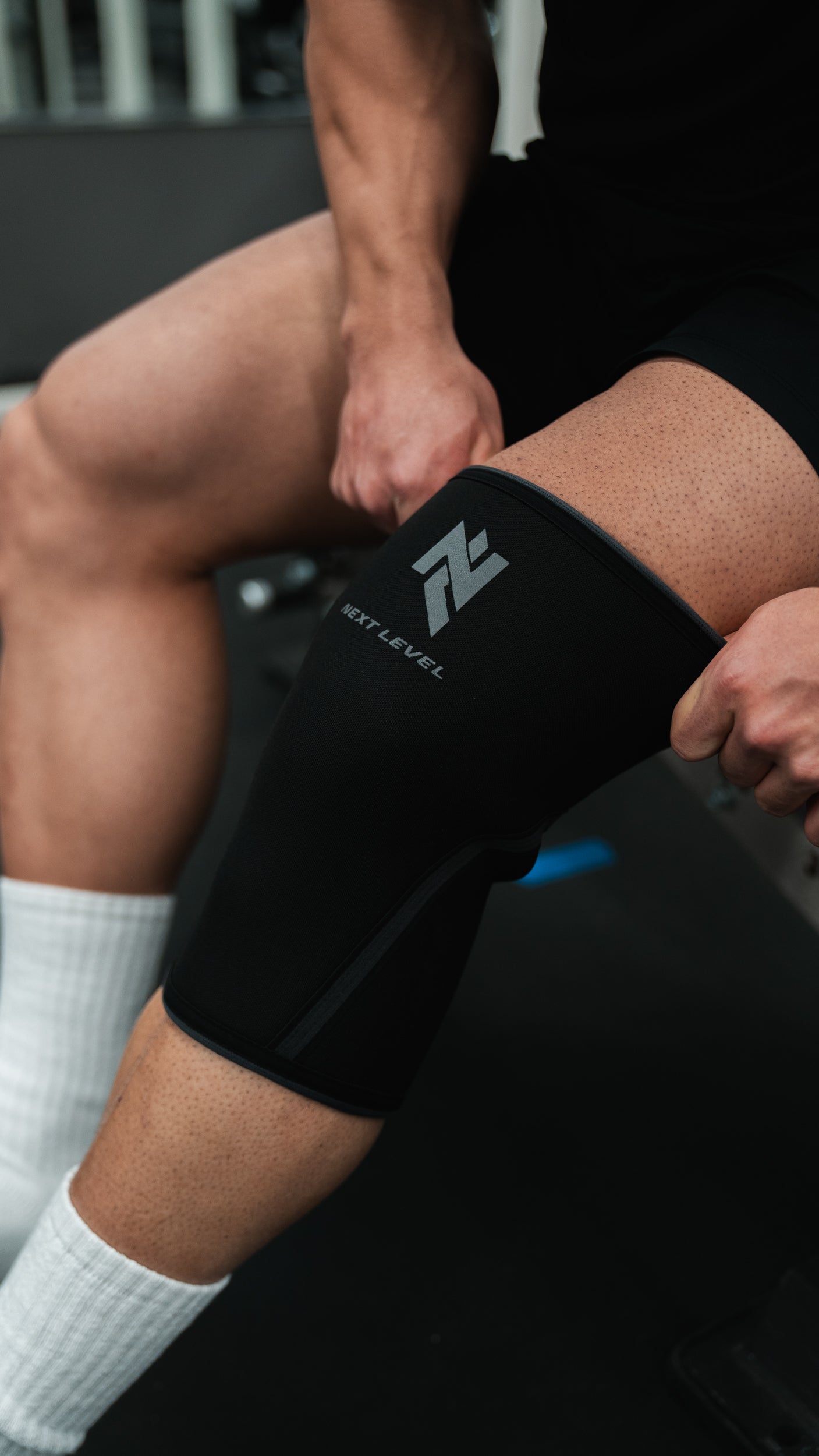THE STANDARD KNEE SLEEVES