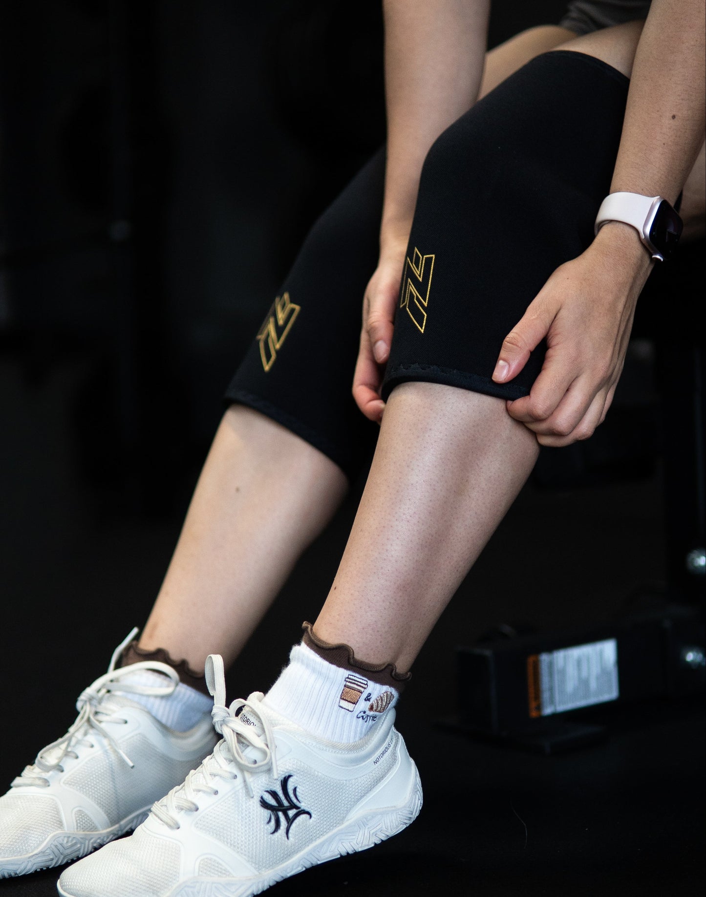 PRO STRAIGHT STIFF KNEE SLEEVES