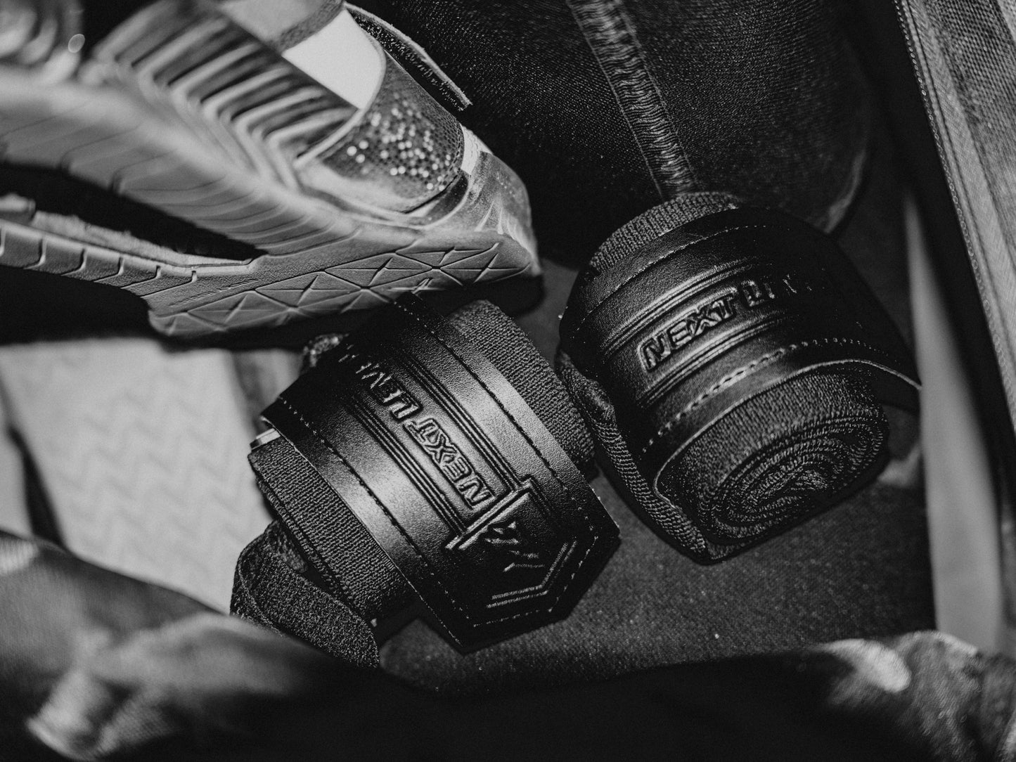 PRO STIFF WRIST WRAPS