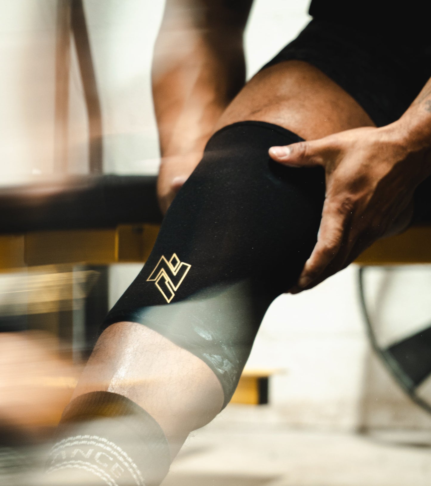 PRO STRAIGHT STIFF KNEE SLEEVES